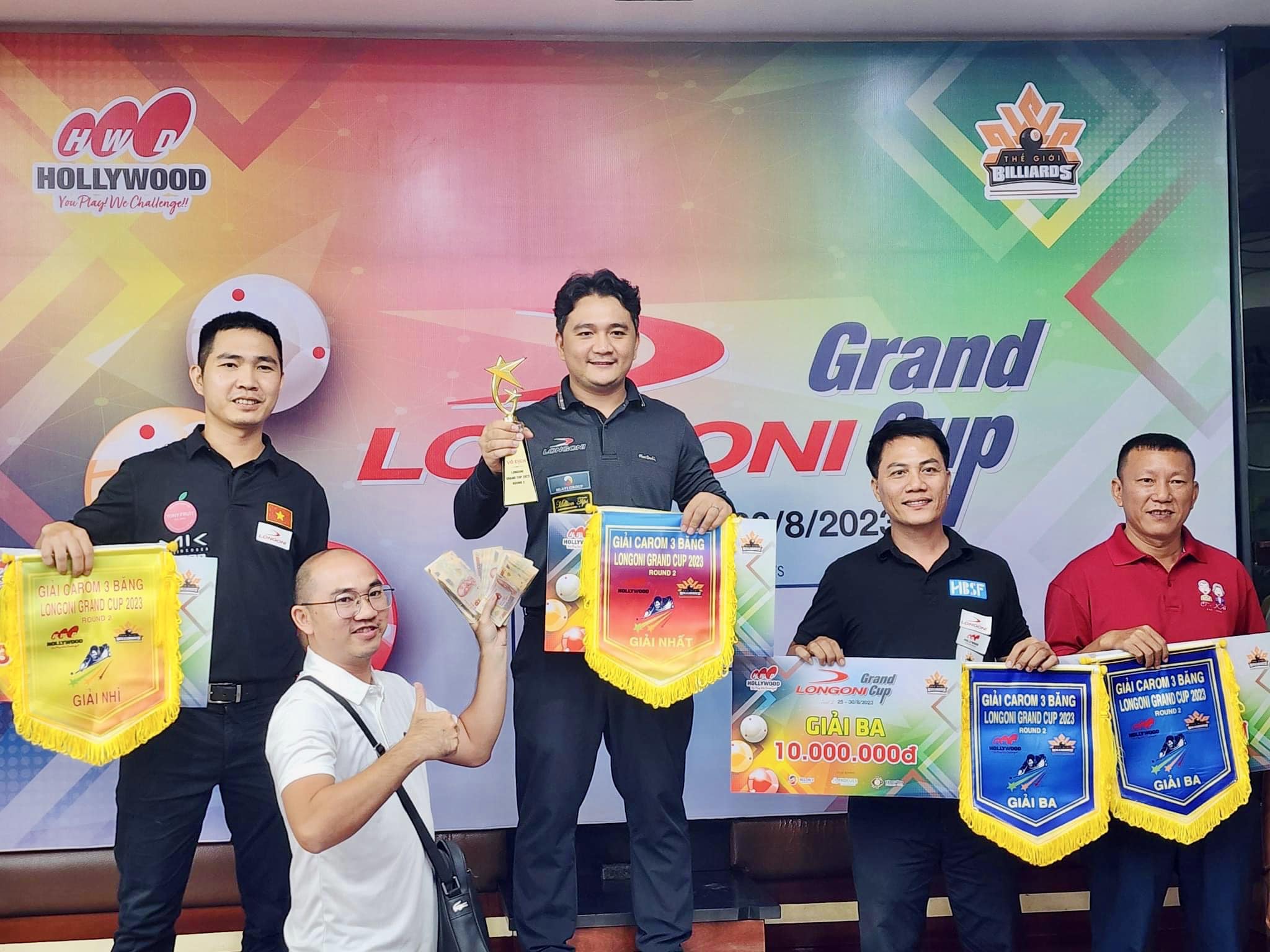 Vô địch giải billiards Longoni Grand Cup, Trần Thanh Lực giành giải thưởng 100 triệu đồng bil tranthanhluc 3008202 Vô địch giải billiards Longoni Grand Cup, Trần Thanh Lực giành giải thưởng 100 triệu đồng